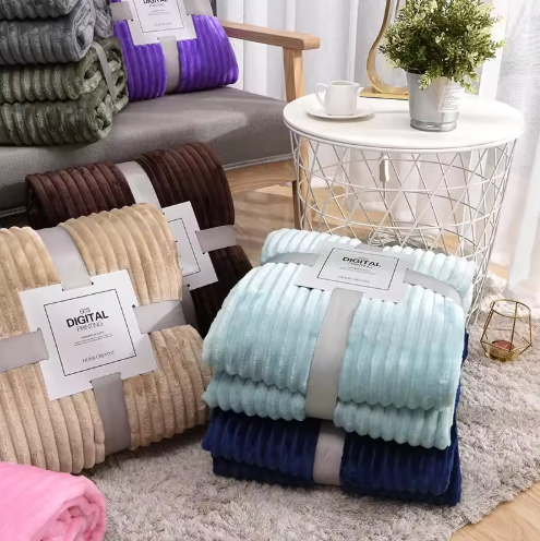 Striped Flannel Blankets for Beds, Solid Color Pink and Blue Soft Warm Mink Sofa Cover Bedspread Travel Blankets for Airplane Beach