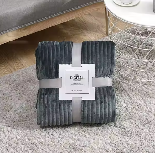 Striped Flannel Blankets for Beds, Solid Color Pink and Blue Soft Warm Mink Sofa Cover Bedspread Travel Blankets for Airplane Beach